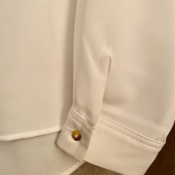 White flowy shirt - Picture 4 of 4